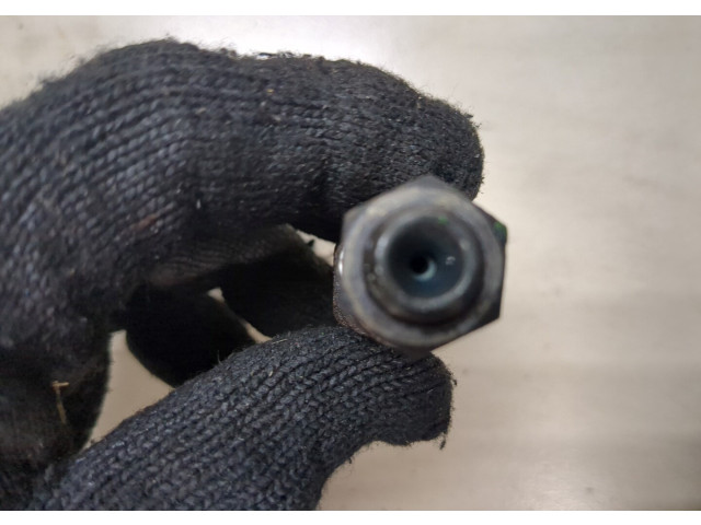 Форсунка топливная Mitsubishi Montero Sport / Pajero Sport 1996-2008