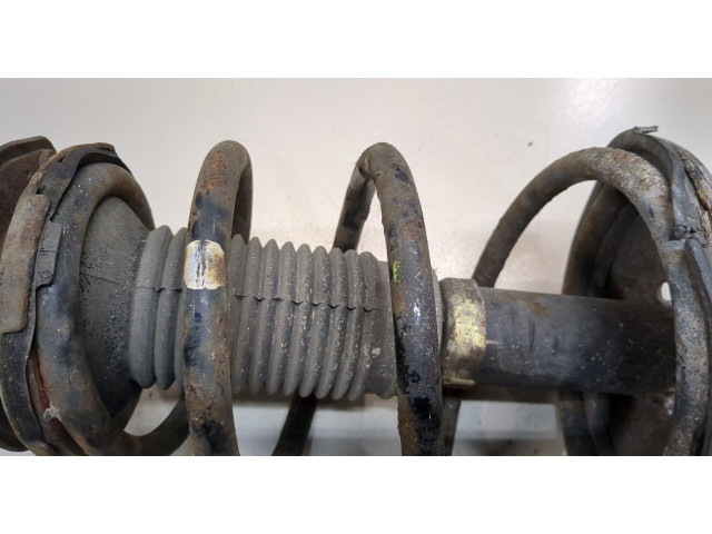 Стойка амортизатора Lexus RX 1998-2003