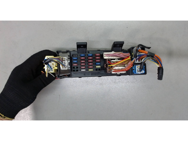 Блок предохранителей Chevrolet Tacuma (Rezzo) U100AK3659 2