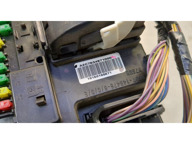 Блок предохранителей  Ford Fusion 2017-2020 USA      JU5T15604CD, A2C7634971000   