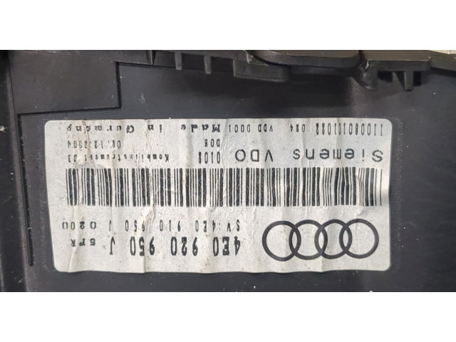 Панель приборов Audi A8 (D3) 2005-2007 4E0920950J