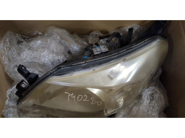 Фара передняя  Toyota Urban Cruiser левая 