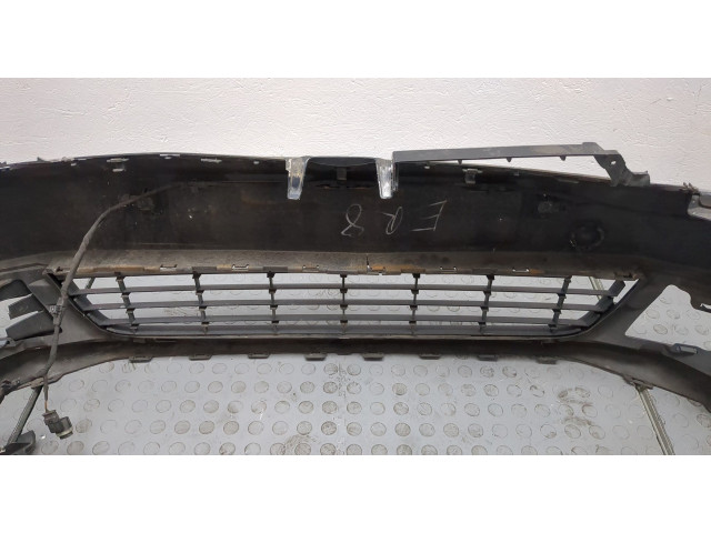 Бампер  Volkswagen Golf 6 2009-2012 передний   5K0807217BR