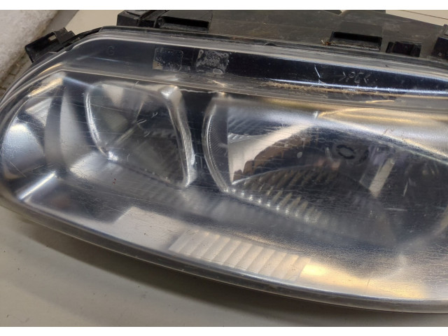 Фара передняя  Volvo V70 2001-2008 левая 