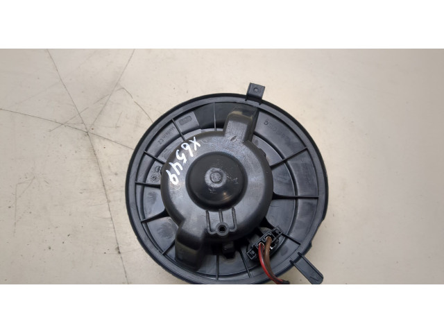 Моторчик печки  Skoda Octavia (A5) 2004-2013        