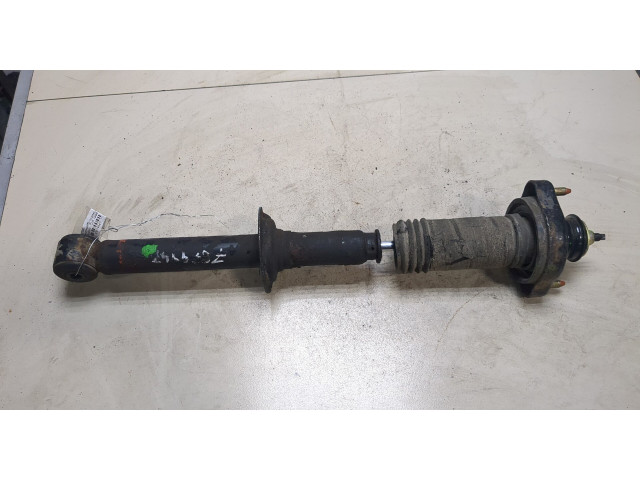 Стойка амортизатора Mitsubishi Colt 1996-2004 MR244447, MB871085 1.3 бензин