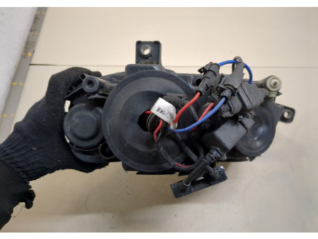 Фара передняя  Volkswagen Passat 6 2005-2010 правая 