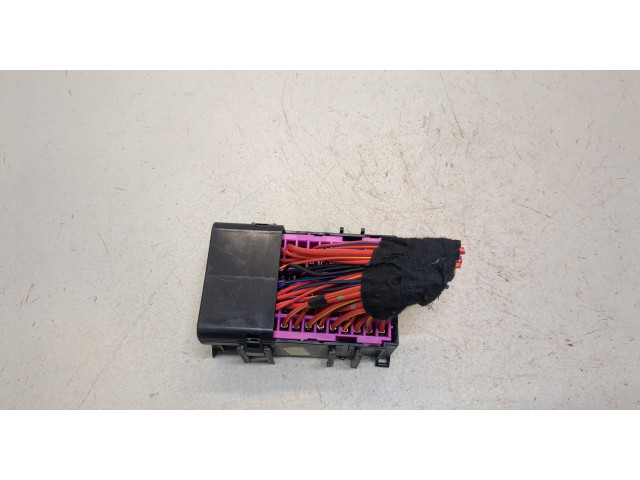 Блок предохранителей  Skoda Yeti 2013-2018         