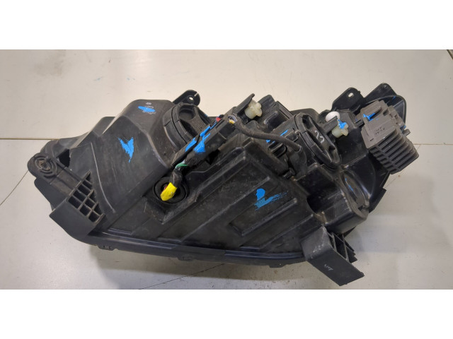 Фара передняя  Opel Mokka 2016-2019 правая 