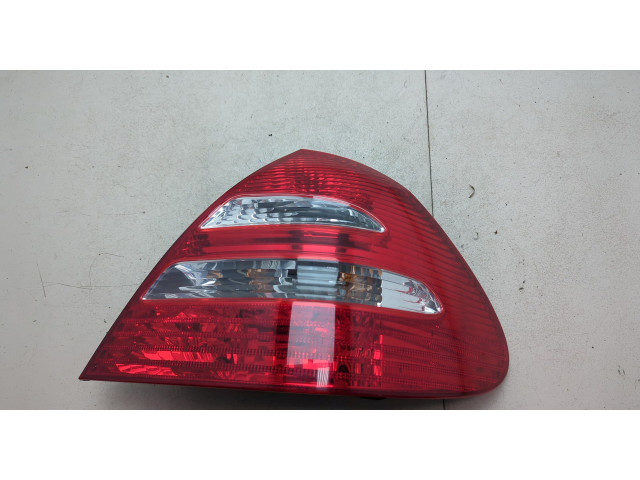 Задний фонарь