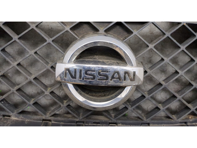 Решетка радиатора Nissan Pathfinder 2004-2014