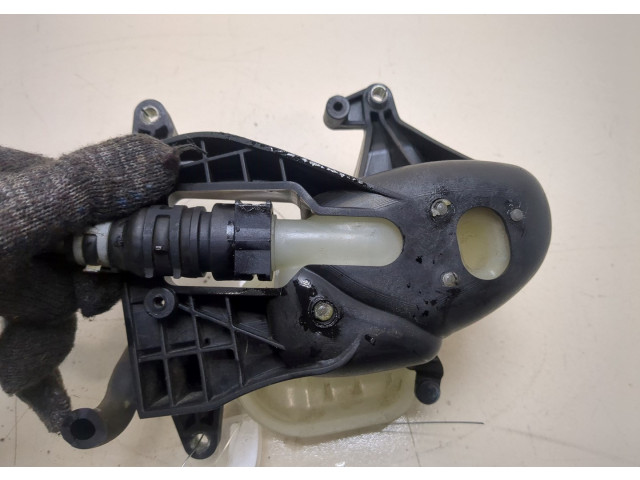 Бачок расширительный  Mercedes GL X166 2012-2016    