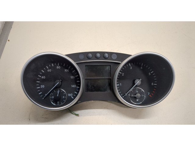 Панель приборов  Mercedes GL X164 2006-2012            
