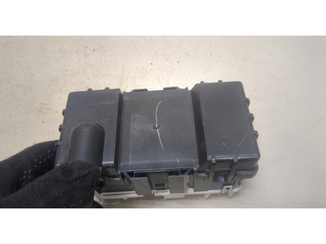 Блок предохранителей Cadillac XT4