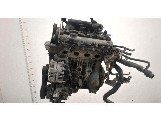 Форсунка топливная Audi A2 2000-2006 036906031M