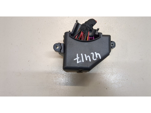 Блок предохранителей  Volkswagen Passat 6 2005-2010         