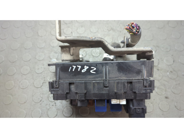 Блок предохранителей  Infiniti QX56 2010-2013         