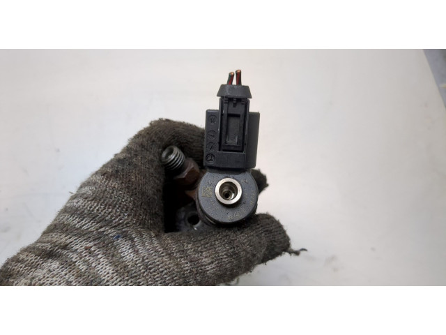 Форсунка топливная Mitsubishi Colt 2002-2012 MN960201