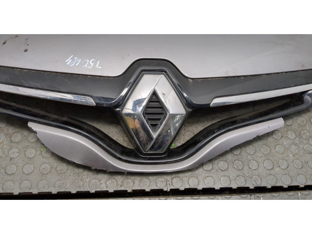 Решетка радиатора  Renault Scenic 2012-2016          