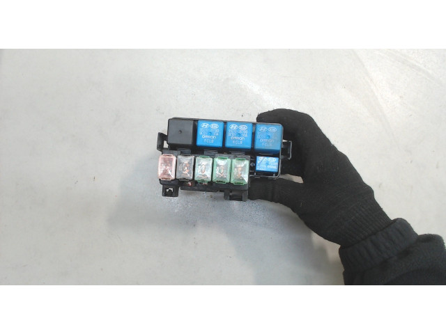 Блок предохранителей KIA Magentis 2005-2010 91490-E000 2