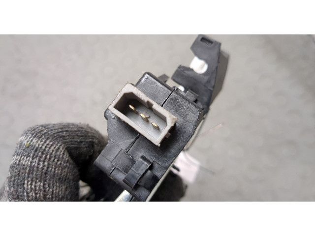 Замок багажника  Audi A4 (B7) 2004-2009       