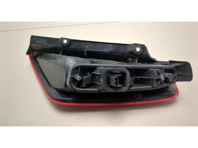 Задний фонарь