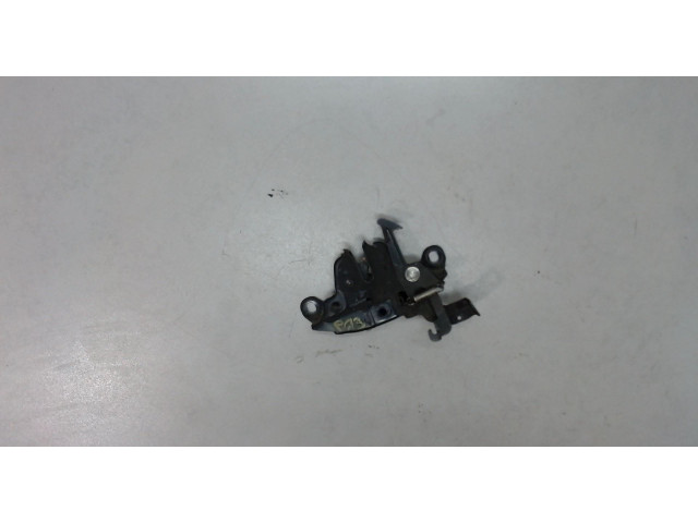 Замок капота Infiniti QX56 2004-2010