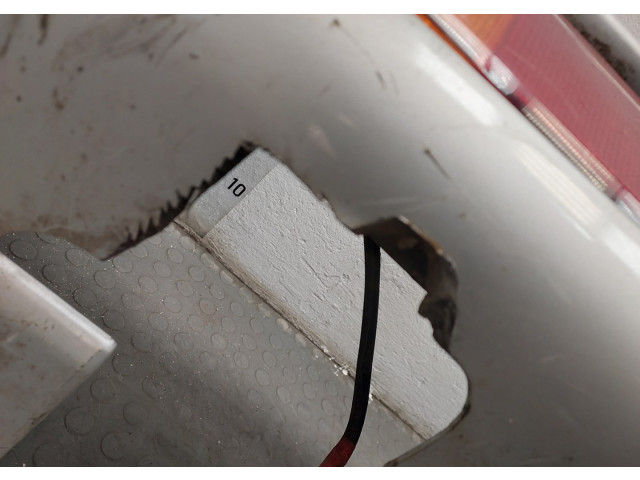 Бампер  Suzuki Grand Vitara 1997-2005 задний   