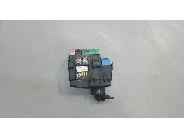 Блок предохранителей KIA Magentis 2005-2010 91490-E000 2