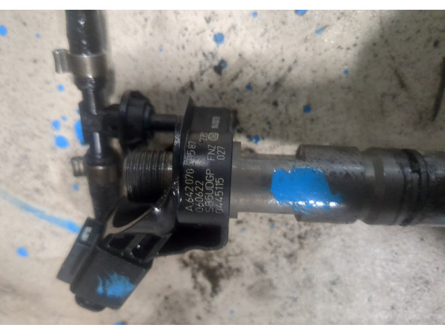 Форсунка топливная  Jeep Commander 2006-2010         