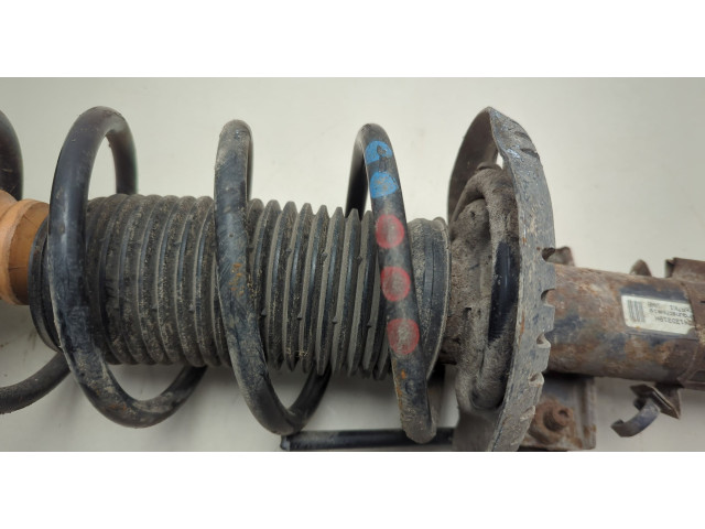 Стойка амортизатора Skoda Fabia 1999-2007 6Q0413031BH, 6Q0411105AE