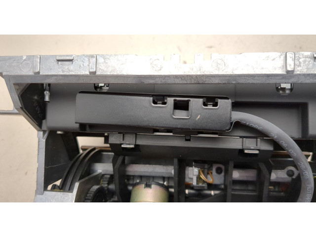 Дисплей бортового компьютера  Audi A8 (D3) 2002-2010        