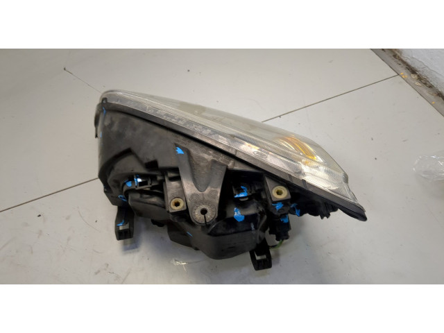Фара передняя  Ford Focus 2 2005-2008 правая 