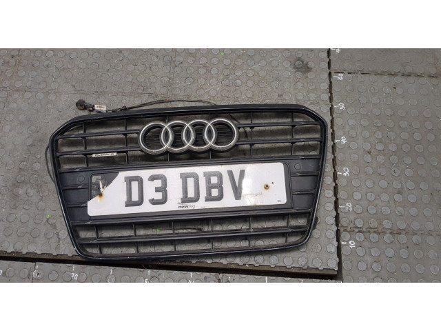 Решетка радиатора  Audi A5 (8T) 2011-2017          