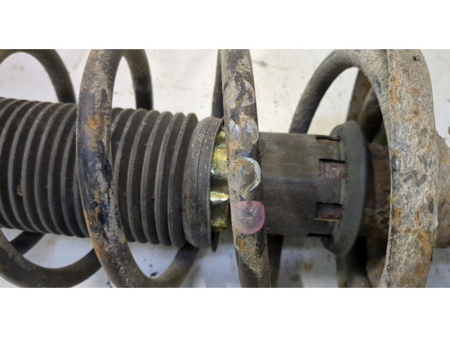 Стойка амортизатора Volkswagen Golf 4 1997-2005 1J0413031S