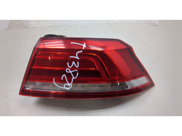 Задний фонарь          