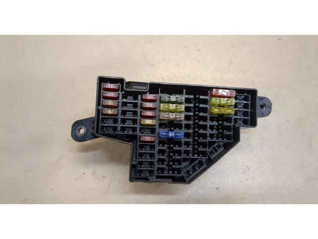 Блок предохранителей  Volkswagen Golf 6 2009-2012         