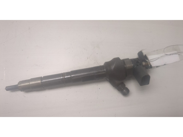 Форсунка топливная  Skoda Yeti 2013-2018    03L130277Q     