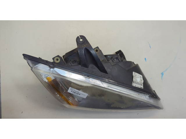 Фара передняя Ford Focus 2 2005-2008 правая