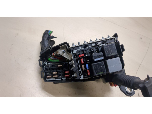 Блок предохранителей Volvo S60 2010-2018 30728628