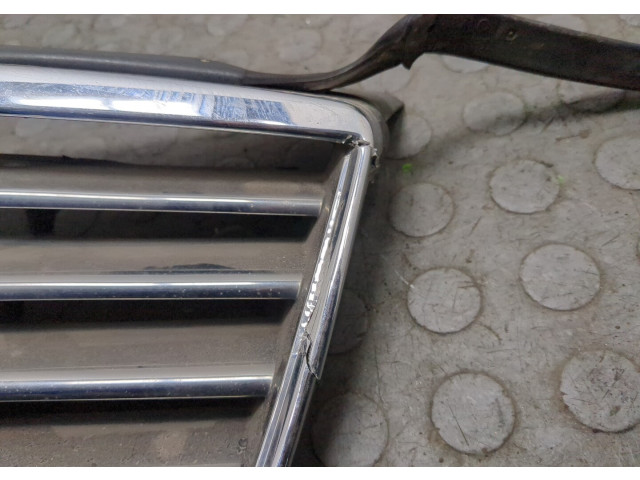 Решетка радиатора Infiniti EX35