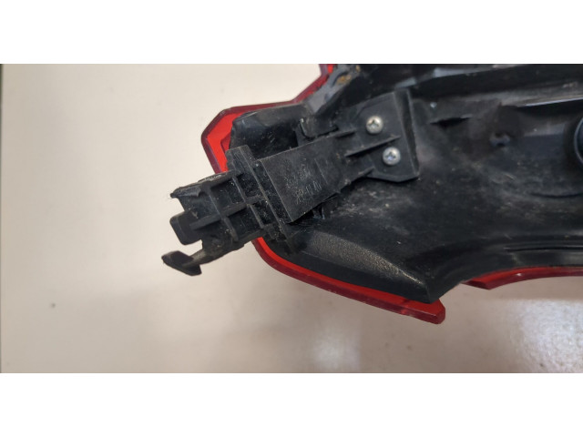 Задний фонарь Nissan Note E11 2006-2013