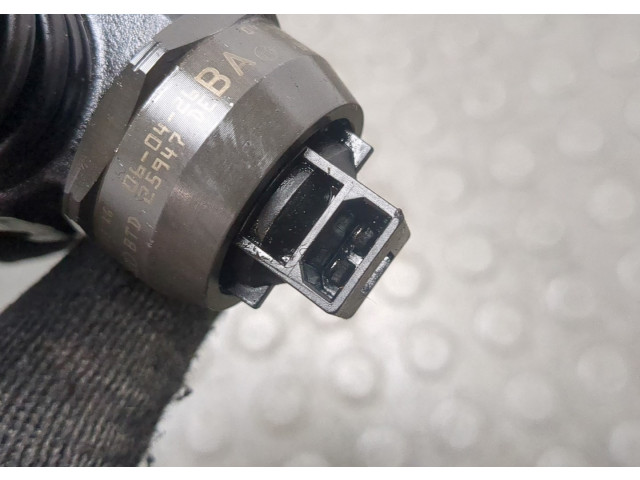 Форсунка топливная Skoda Octavia (A5) 2004-2013 038130073AG