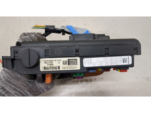 Блок предохранителей  Volvo XC90 2002-2006         