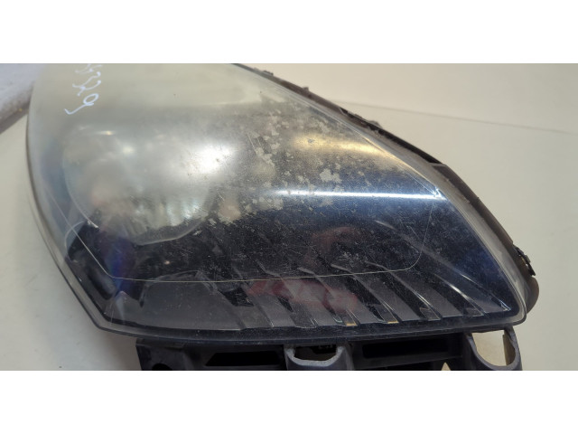 Фара передняя Renault Scenic 2009-2012 правая