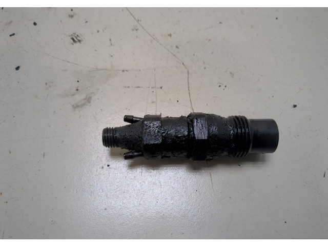 Форсунка топливная Volkswagen Transporter 4 1991-2003 068130202