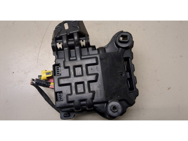 Блок предохранителей Peugeot 2008 2013-2016 9666232680 1.2