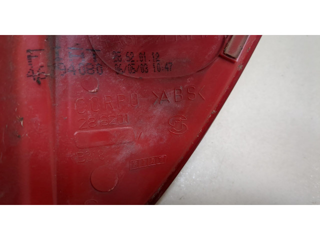 Задний фонарь          