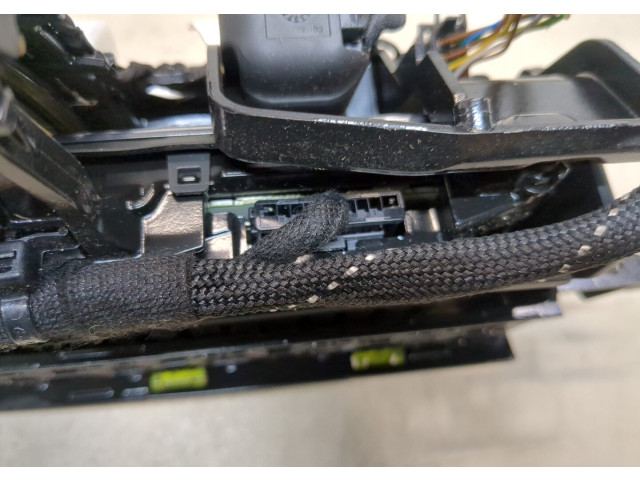 Дисплей бортового компьютера  Audi A7 2010-2014        