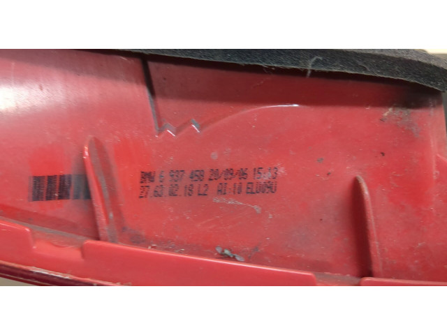 Задний фонарь